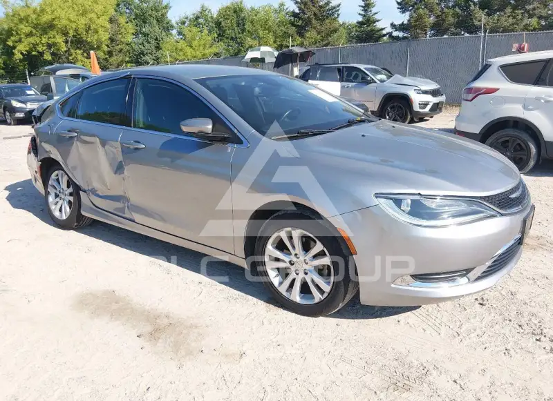2016 Chrysler 200 photo