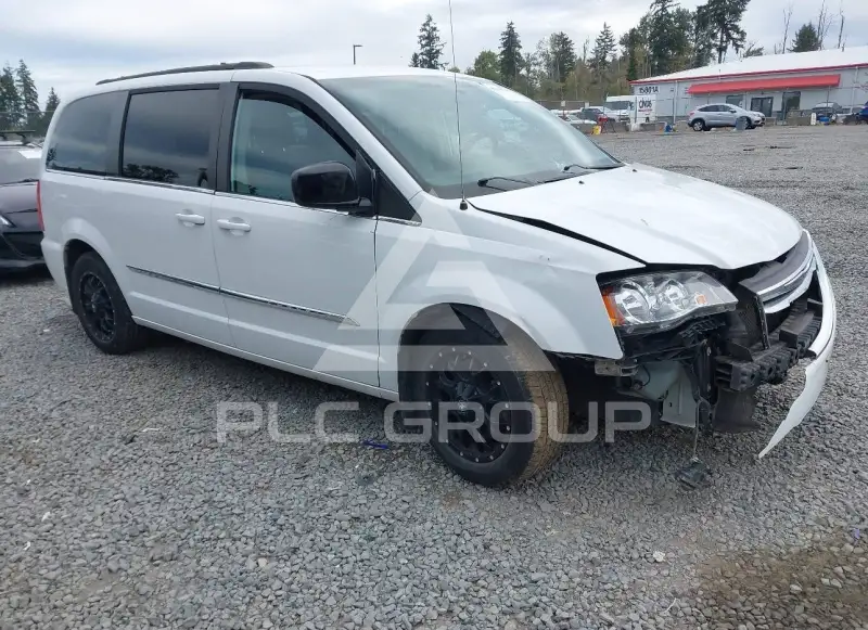 2016 Chrysler TOWN & COUNTRY photo