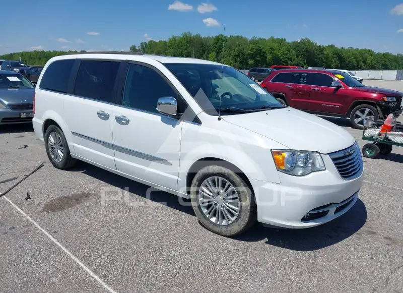 2016 Chrysler TOWN & COUNTRY фото