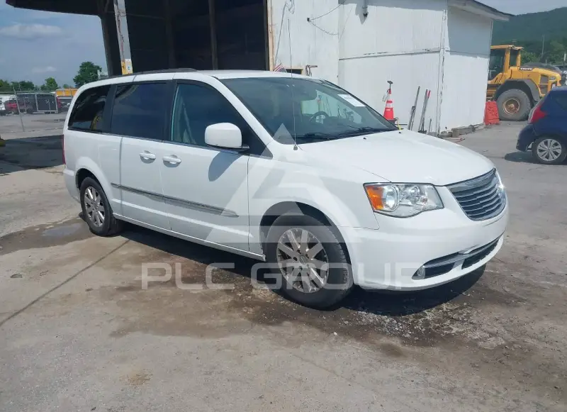 2016 Chrysler TOWN & COUNTRY photo