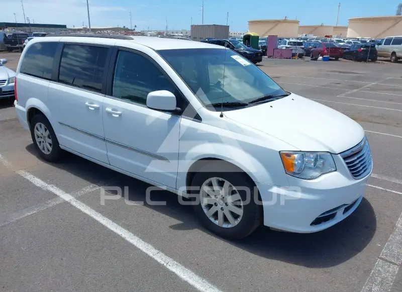 2016 Chrysler TOWN & COUNTRY photo