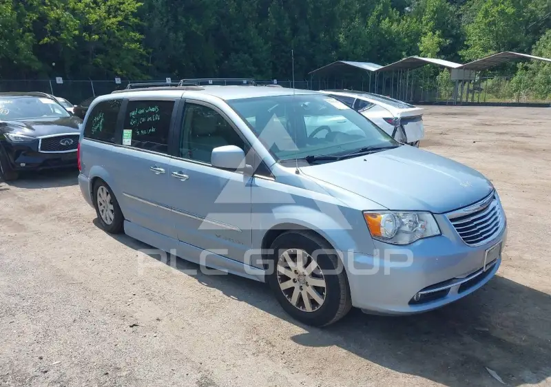 2016 Chrysler TOWN & COUNTRY photo