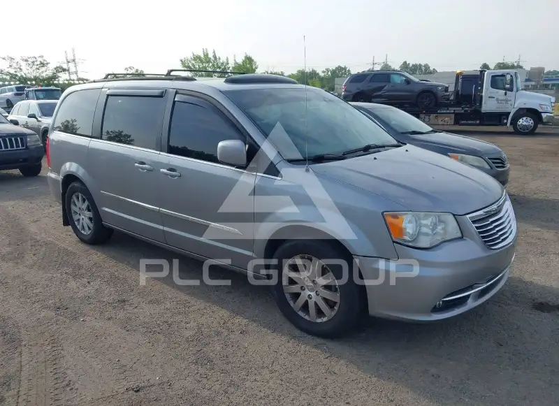 2016 Chrysler TOWN & COUNTRY photo