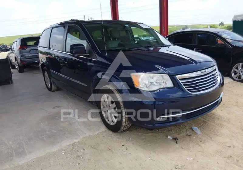 2016 Chrysler TOWN & COUNTRY photo