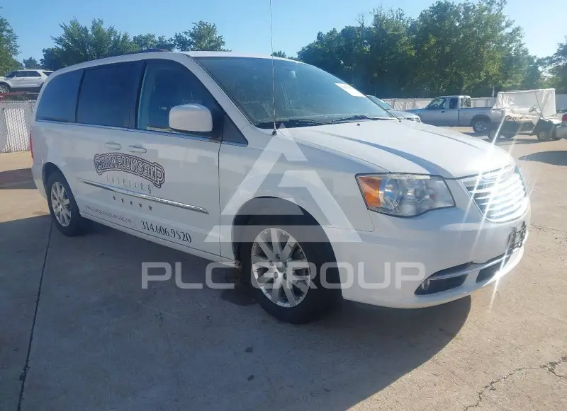 2016 Chrysler TOWN & COUNTRY photo