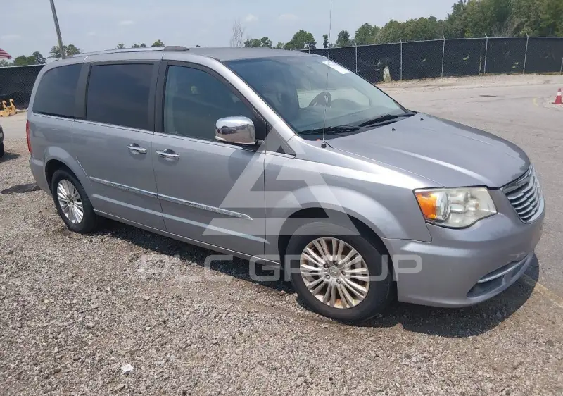 2016 Chrysler TOWN & COUNTRY фото