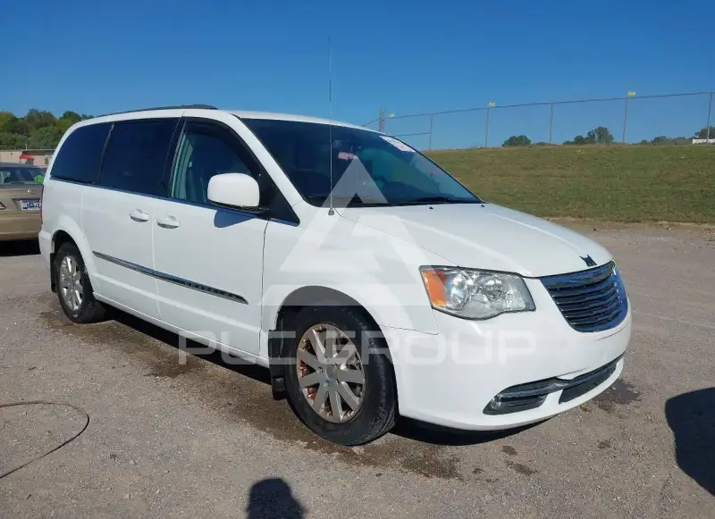 2016 Chrysler TOWN & COUNTRY photo