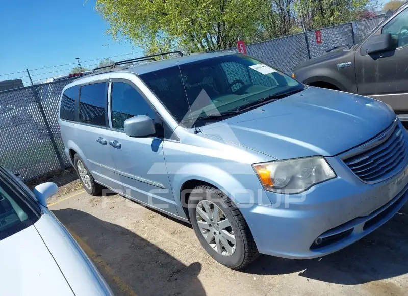 2016 Chrysler TOWN & COUNTRY фото