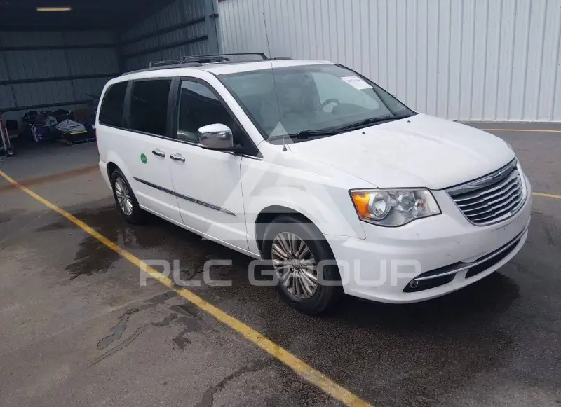 2016 Chrysler TOWN & COUNTRY photo