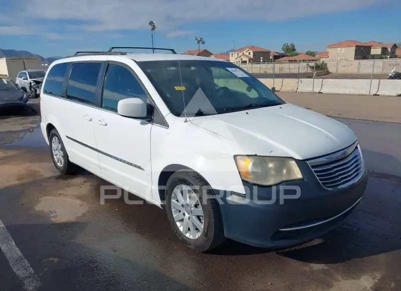 2016 Chrysler TOWN & COUNTRY photo