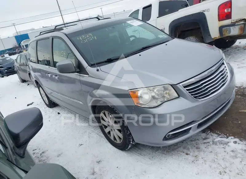 2016 Chrysler TOWN & COUNTRY фото