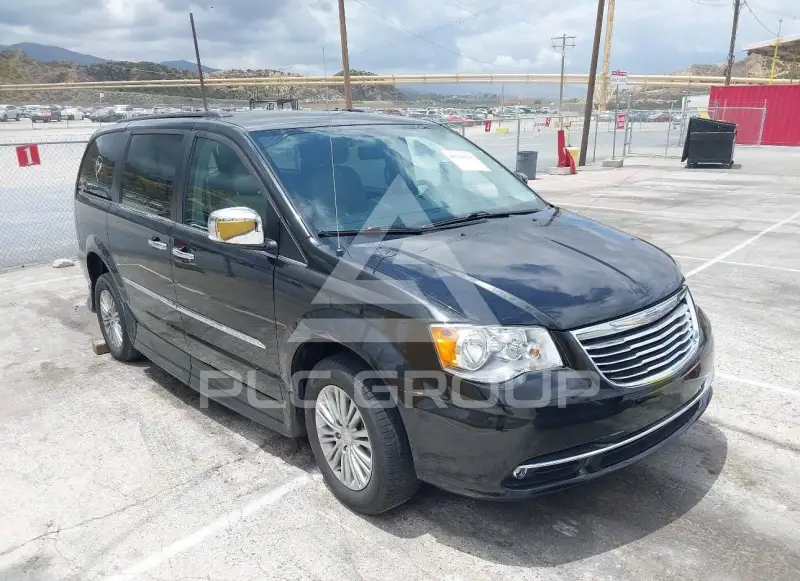 2016 Chrysler TOWN & COUNTRY фото