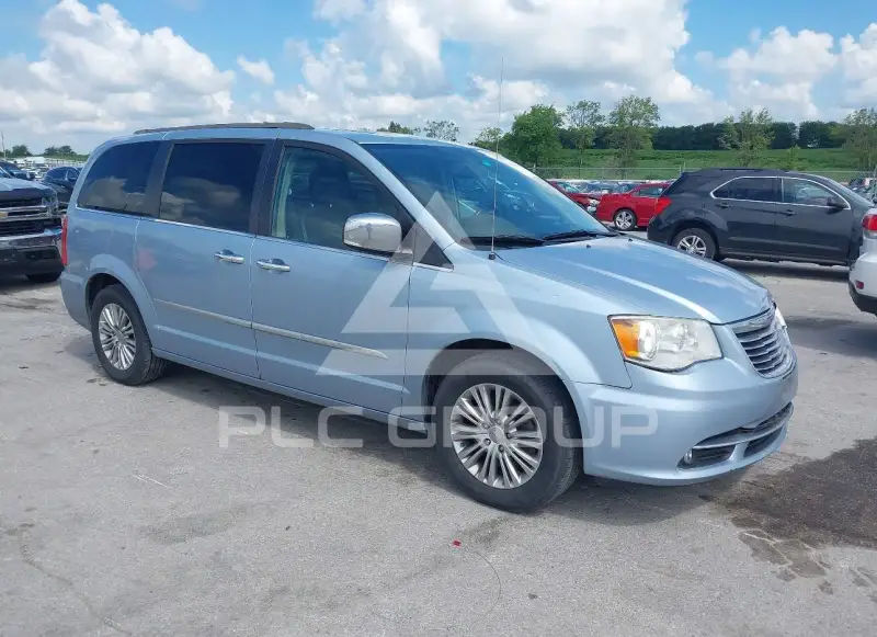 2016 Chrysler TOWN & COUNTRY photo