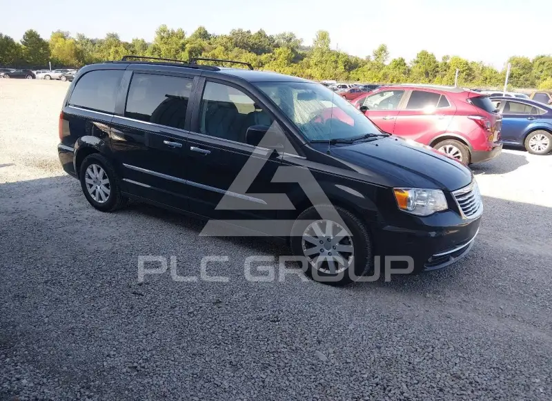 2016 Chrysler TOWN & COUNTRY photo