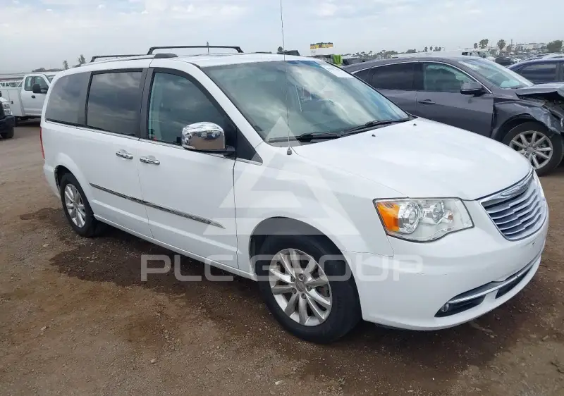 2016 Chrysler TOWN & COUNTRY фото