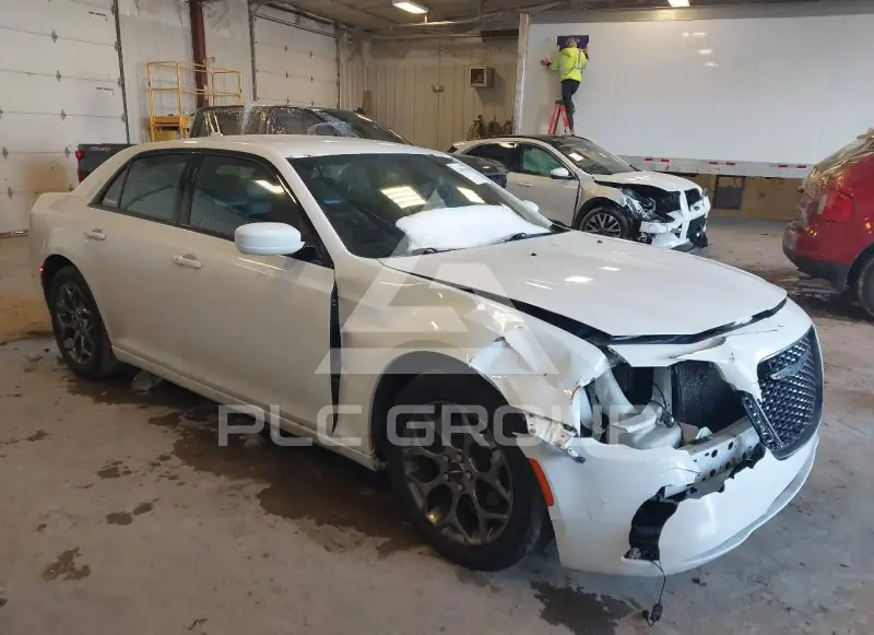 2016 Chrysler 300 фото