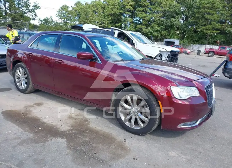 2016 Chrysler 300 фото