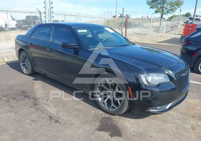2016 Chrysler 300 photo