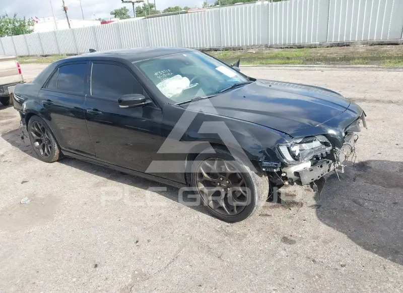 2016 Chrysler 300 фото
