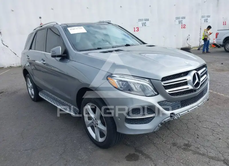 2016 Mercedes Benz GLE 300 фото