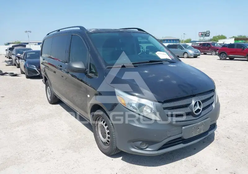 2016 Mercedes Benz METRIS photo