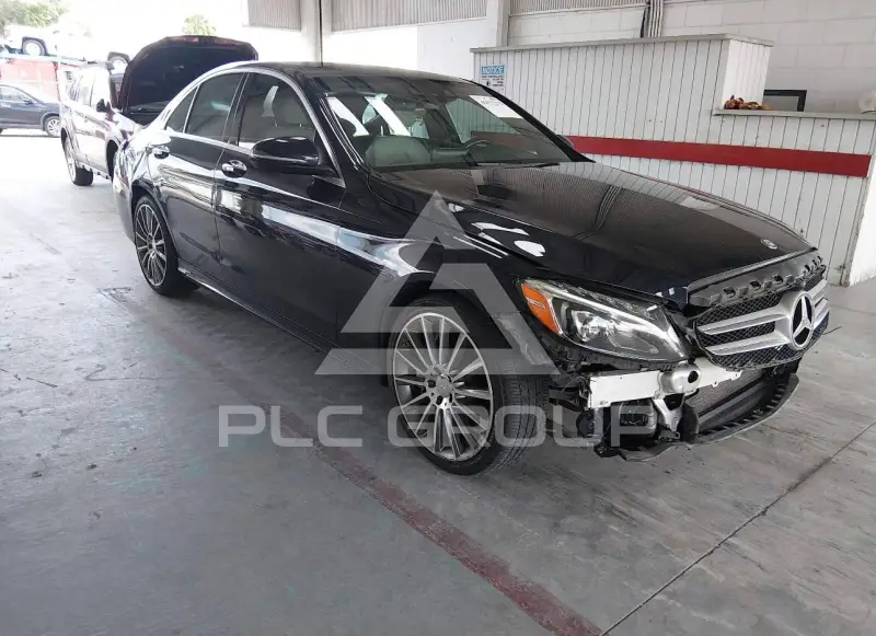 2016 Mercedes Benz C 300 фото