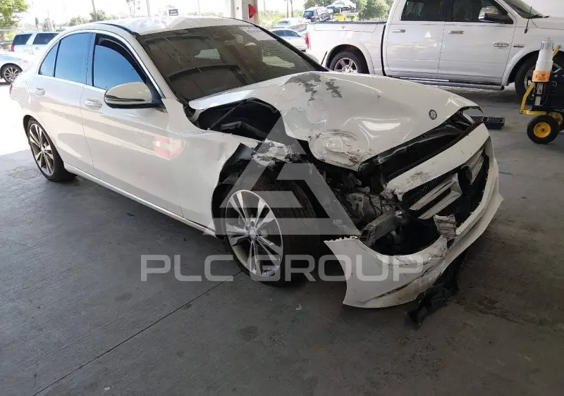 2016 Mercedes Benz C 300 фото