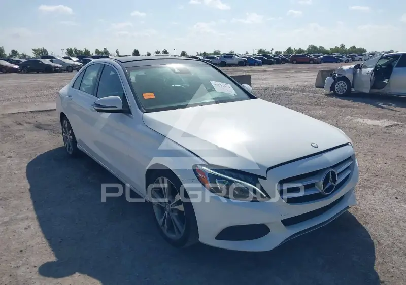 2016 Mercedes Benz C 300 photo