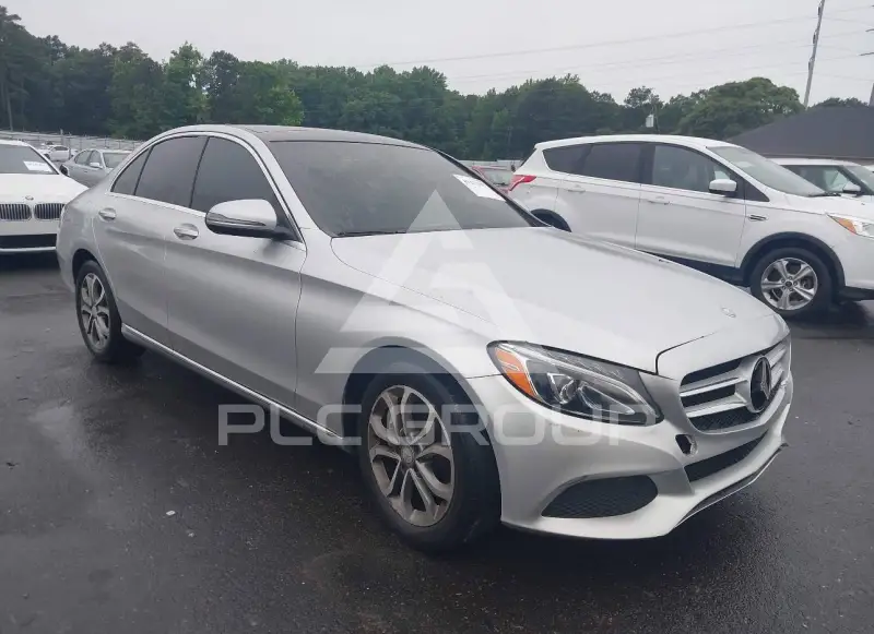 2016 Mercedes Benz C 300 photo