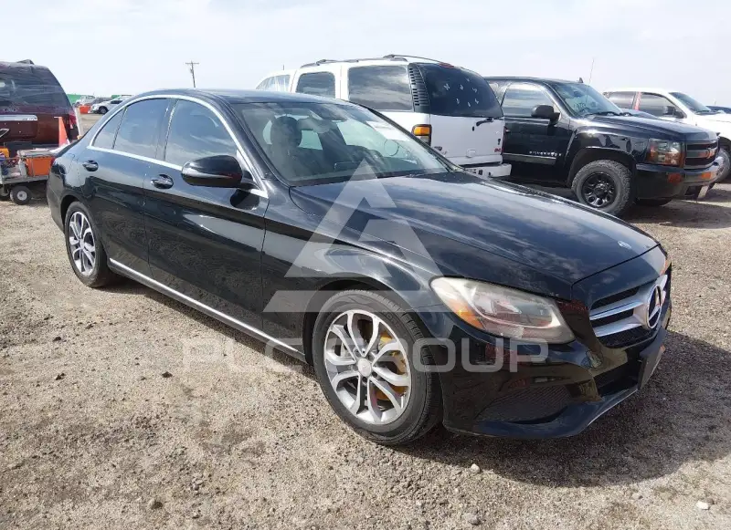 2016 Mercedes Benz C 300 photo