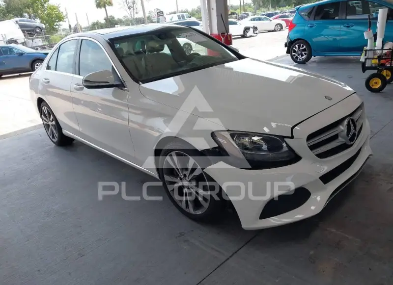 2016 Mercedes Benz C 300 photo
