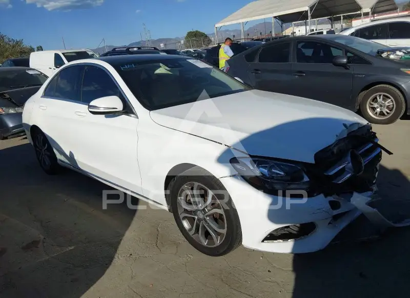 2016 Mercedes Benz C 300 photo
