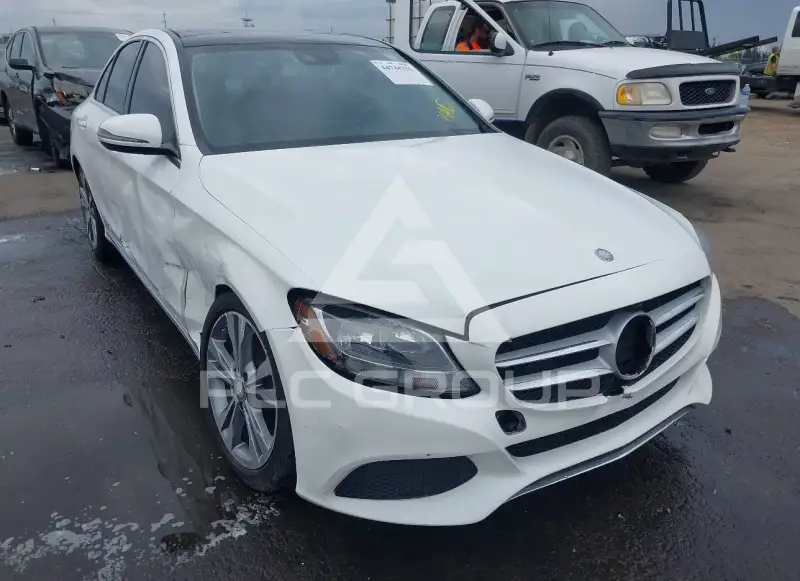 2016 Mercedes Benz C 300 photo