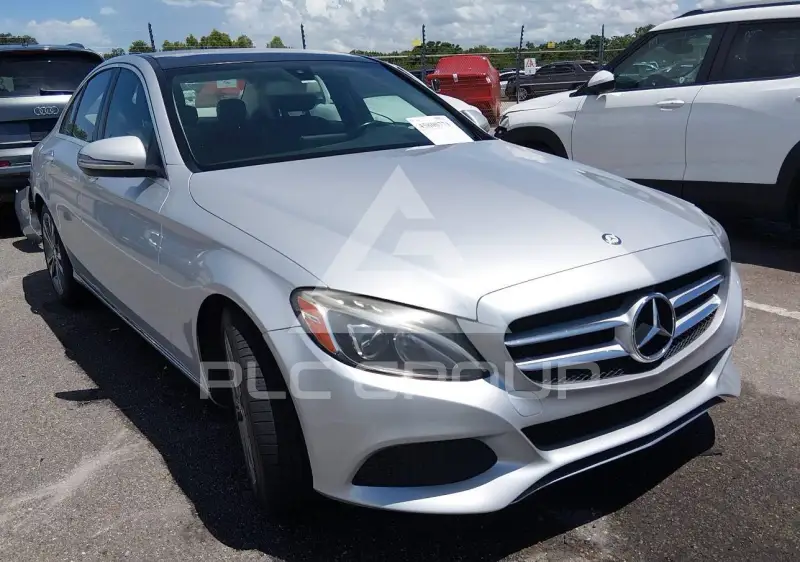 2016 Mercedes Benz C 300 photo