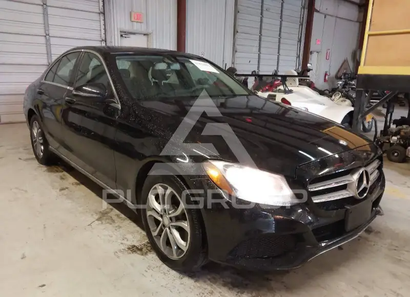 2016 Mercedes Benz C 300 фото