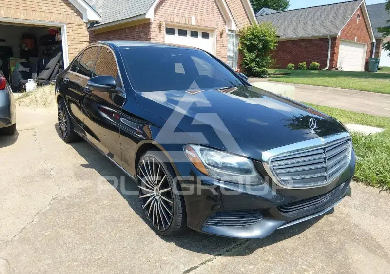 2016 Mercedes Benz C 300 фото