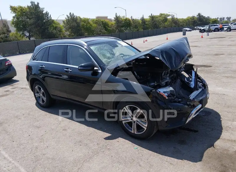 2016 Mercedes Benz GLC 300 photo