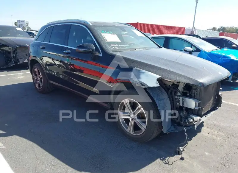 2016 Mercedes Benz GLC 300 фото
