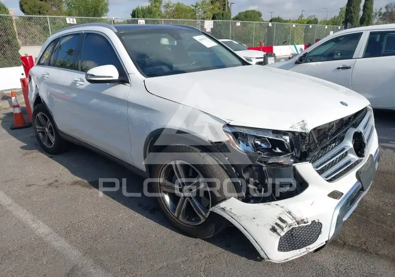 2016 Mercedes Benz GLC 300 фото