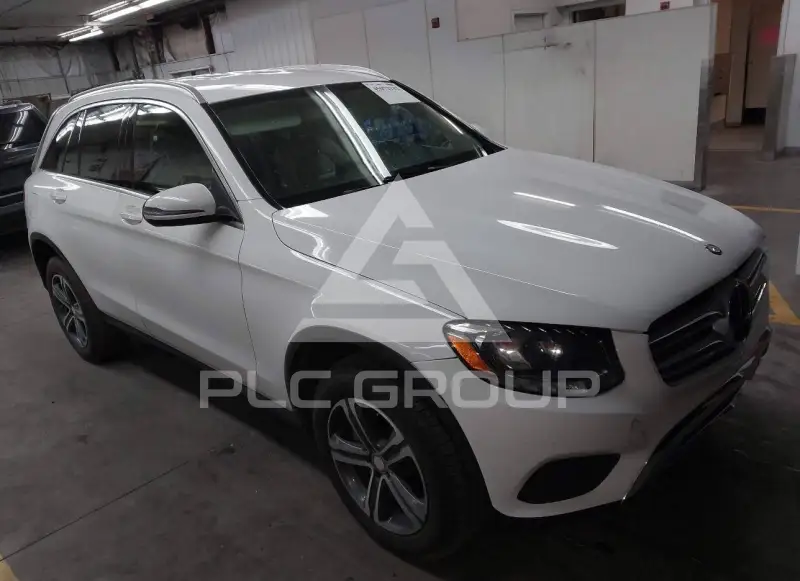 2016 Mercedes Benz GLC 300 фото