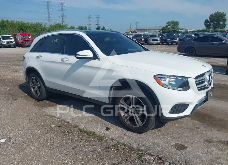 2016 Mercedes Benz GLC 300 фото
