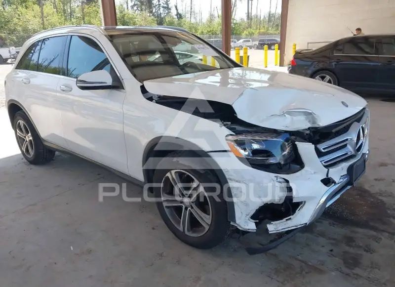 2016 Mercedes Benz GLC 300 фото