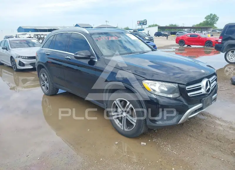 2016 Mercedes Benz GLC 300 photo
