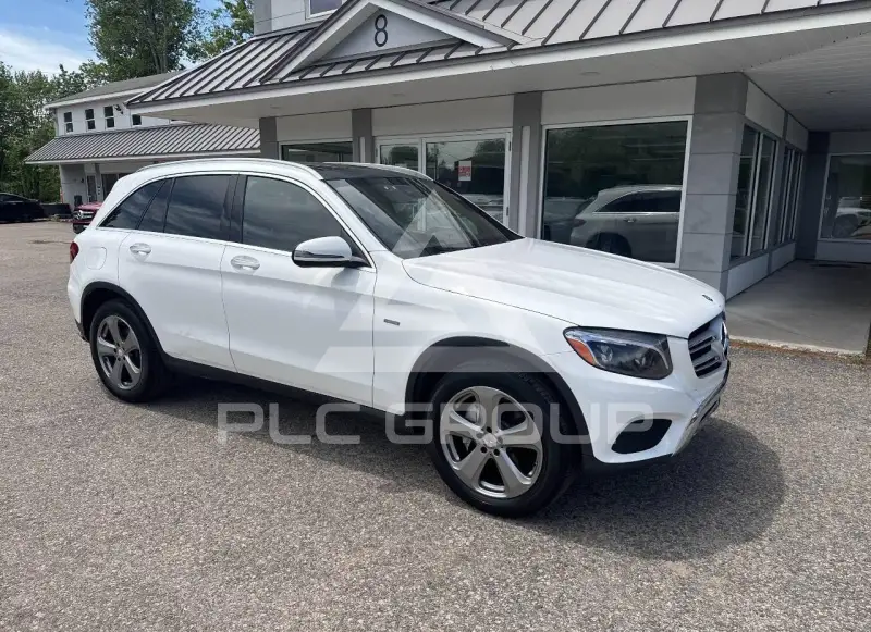 2016 Mercedes Benz GLC 300 фото