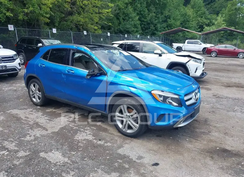 2016 Mercedes Benz GLA 250 photo