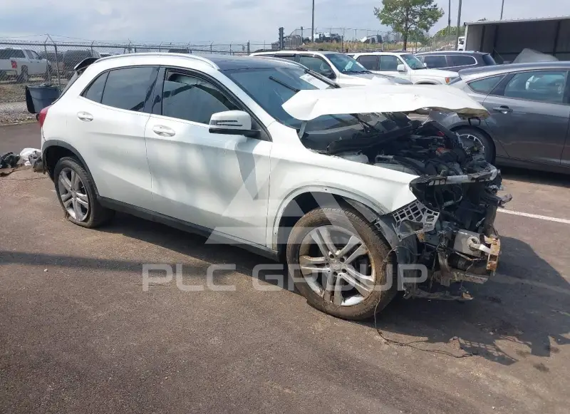 2016 Mercedes Benz GLA 250 фото