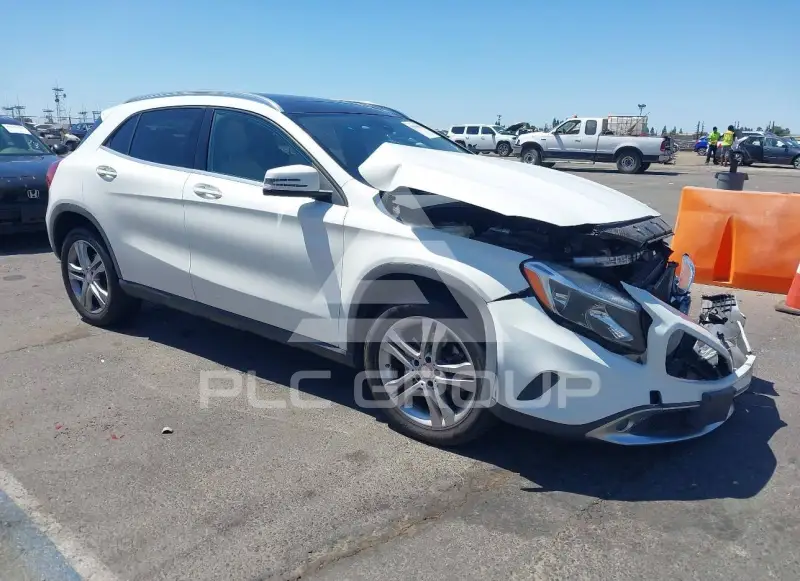 2016 Mercedes Benz GLA 250 фото