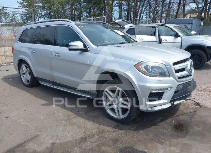 2016 Mercedes Benz GL 550 photo