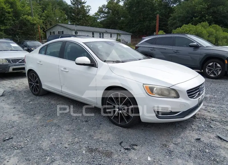 2016 Volvo S60 photo
