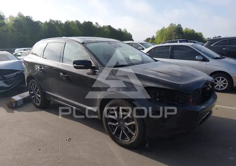 2016 Volvo XC60 photo